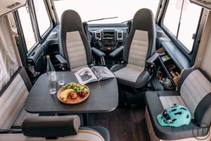 3-Reisemobil  I 68 Adv.