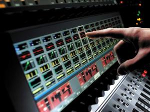 2-Soundcraft Vi1 digital Mixing Console
digitales FoH/Mon-Pult Soundcraft Vi1, 32 in/32out