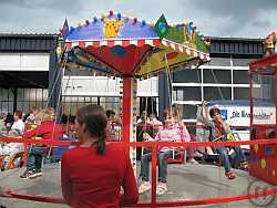 2-Kettenkarussell für Kinder / Kinder-Kettenflieger für Veranstaltungen und Events mieten