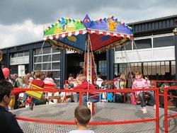 1-Kettenkarussell für Kinder / Kinder-Kettenflieger für Veranstaltungen und Events mieten