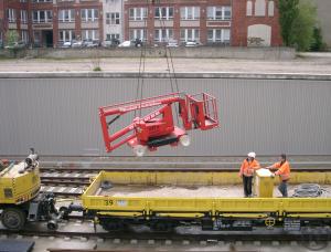 Gelenkarbeitsbühne mit 10,90 m Arbeitshöhe