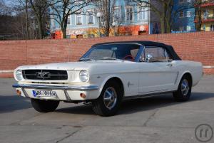 2-Mustang V8 Cabrio - 60er Jahre - stilvoll, legendär, elegant
