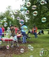 Die WunderWasserSeifenblasen-Gigantische Seifenblasen verzaubern jedes Kind!