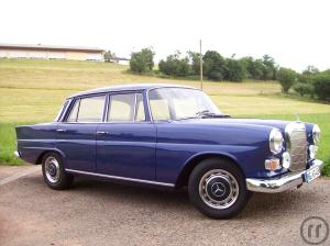 2-Mercedes 230 Heckflosse
Modellreihe W110
