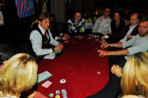 Poker - mobiles Casino mieten. Pokertische, Pokerdealer für Ihre Feier & Party - Texas Holdem