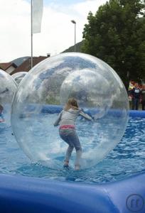 1-Aqua Balls / Zorbing / Wasserbälle mit Pool mieten für Events