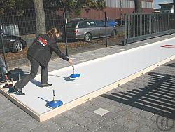 Eisstockbahn / Curlingbahn / Eisstockschiessen auf mobiler Curlinganlage für Veranstaltungen buchen