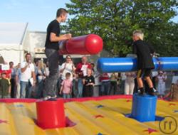 3-Gladiator Game / Kampf der Gladiatoren / Schlag den Gegner auf dem Podest für Spiel und Spor...