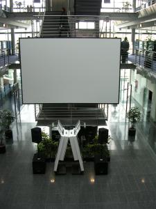 2-Mobile Stumpfl Leinwand für Kino, Public Viewing, 2,10m x 2,80m oder 1,60m x 2,10m