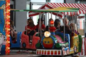 4-Kindereisenbahn auf Schienen / Eisenbahn Molly