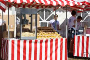 2-MARKTSTAND NOSTALGISCH / MARKTBUDE / MARKTSTÄNDE