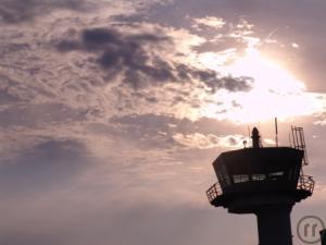 2-Wir bieten Schnupperkurse, Rundflüge, Flugzeug Charter und eine Flugschule. Entdecke die Wel...