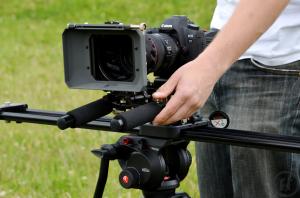 Profi Film-Set: Canon 5D Mark II + Pocketdolly + Mattebox + Follow Fokus + Stativ + Mic + Monitor) - Digitalkamera