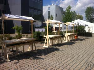 2-Marktstand oder Buffetfläche aus Holz
Maße: ca. 200 x 95 x 243 cm (L x B x H)