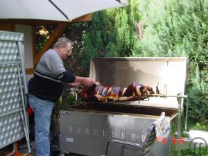 Spanferkelgrill/ Hähnchengrill/ Lammgrill