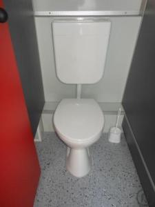 1-Toilettenwagen - Toilettenanhänger - WC Wagen - mobiles WC