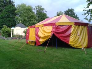 3-Circuszelt Zirkuszelt 7,50x11,50m für Hochzeit, Party oder Kindercircus
- baubuch frei da u...