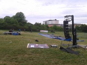 6-Open Air Kino mit Projektor, Line Array für den Ton und Leinwand 16 x 8m
- Mietpreis fü...