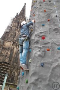 5-Deutschlands höchster 3-Routen Kletterberg, massive Felsstruktur, TÜV-geprüft