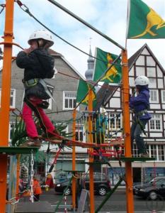 2-Kinder-Klettergarten, mit 8 Stationen,
für Kinder von ca. 4 - 12 Jahren 
Bestpreis bundesweit