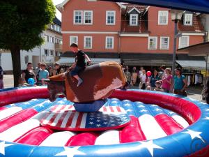 3-große Bullriding-Anlage, bundesweit 
incl. Betreuer, Moderation, Beschallung, Licht &N...