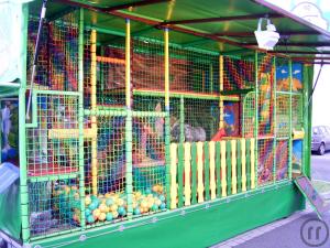 das große Dschungel-Spielmobil,
 wetterunabhängige Kinderattraktion für ca. 2 - 10 Jährige