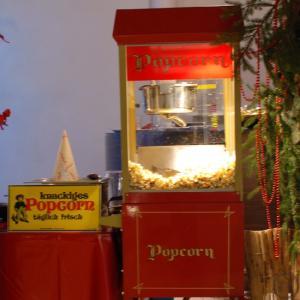 2-Rote Popcornmaschine im nostalgischen Flair inkl. 19% MwSt.
