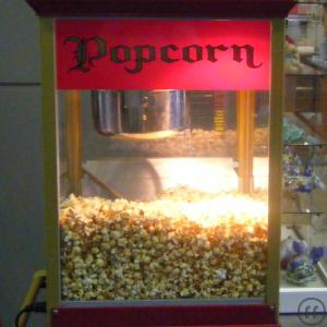 1-Rote Popcornmaschine im nostalgischen Flair inkl. 19% MwSt.
