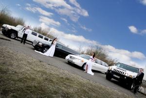 6-Lincoln Town Car Stretlimousine für bis zu 8 Personen in TOP Weiß