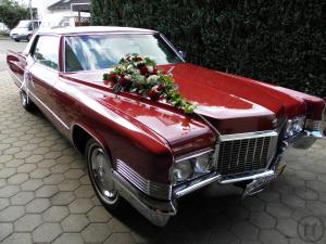 5-Ein Traum in Rot und Weiß......Cadillac Sedan deVille  Modell " San Mateo "