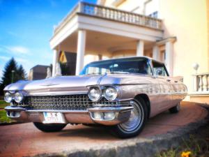 60er Cadillac als Hochzeitsauto in Berlin mieten