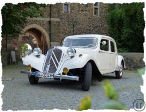 Oldtimer Citroen 11 CV - das perfekte Hochzeitsauto, Brautauto