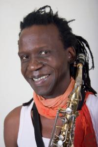 5-Hif & Afro Soleil (Afropop, Reggae) bringt Ferienstimmung und afrikanische Lebensfreude auf i...