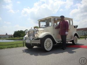 3-Oldtimer: Imperial, Excalibur als Hochzeitsauto
Hummer 2-Stretchlimousine in weiß