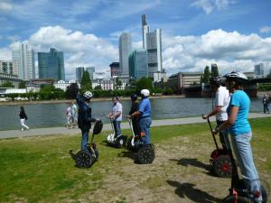 1-Die Interessante – Segway Stadtrundfahrt Frankfurt