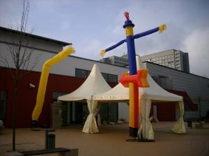 Skydancer mit Pfeil mieten in Frankfurt, Mainz, Wiesbaden