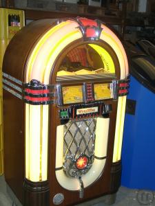 4-Wurlitzer "New York", CD-Jukebox mit außergewöhnlichem Charme mieten in Main...