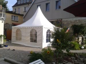 Garden Cottage von Losberger incl. Fußboden
- incl. Anlieferung und Auf- Abbau mit Hilfe vom Kunden