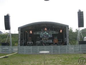 2-Die kostengünstige Rundbogen-Bühne für Ihr Event - 55m² große Open-Air-...