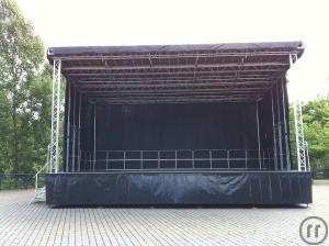 3-Die kostengünstige Profibühne für Ihr Event - 61m² große Open-Air-Trail...