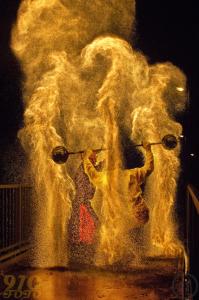 2-Die Effekt und Bühnenfeuershow der Superlative