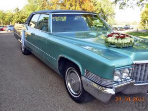 5-Hollywood - Feeling inclusive.................... Cadillac Sedan deVille " Adriatic Turquois...