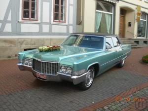 Hollywood - Feeling inclusive.................... Cadillac Sedan deVille " Adriatic Turquoise "