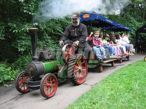 Dampftraktor-Express, Kleinbahn, Dampfbahn, Minieisenbahn, Echtdampf Parkbahnen,