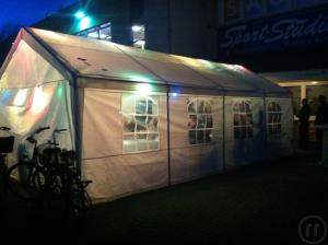 2-Partyzelt 4 x 8 mtr.
Schönes Zelt mit Platz für bis zu 40 Personen
Da verliert der Re...
