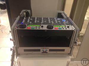 1-DJ Pult Zuspieler mit Mixer und CD Player