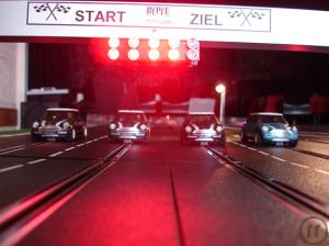 5-CARRERABAHN VIERSPURIG INKL. ZEITMESSUNG / SLOTCAR RACE / AUTORENNBAHN