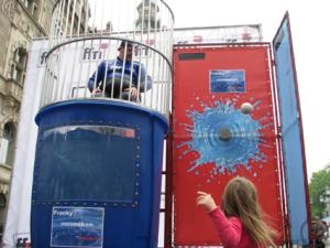 4-DUNK TANK / EASY DUNKER