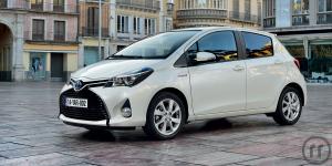 3-Toyota Yaris Hybrid 2015 Modell inkl. Vollkasko für nur  49,00 Euro/ Tag