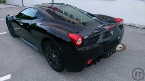 3-Ferrari 458 Italia Black Carbon Edition - Fahren Sie diesen Super-Ferrari zum Toppreis